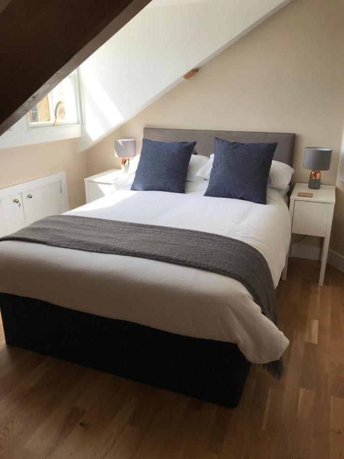 4, 1 Laura Place Apartment *